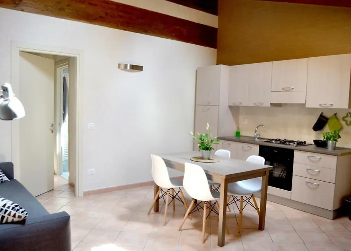 Downtown In * פארמה